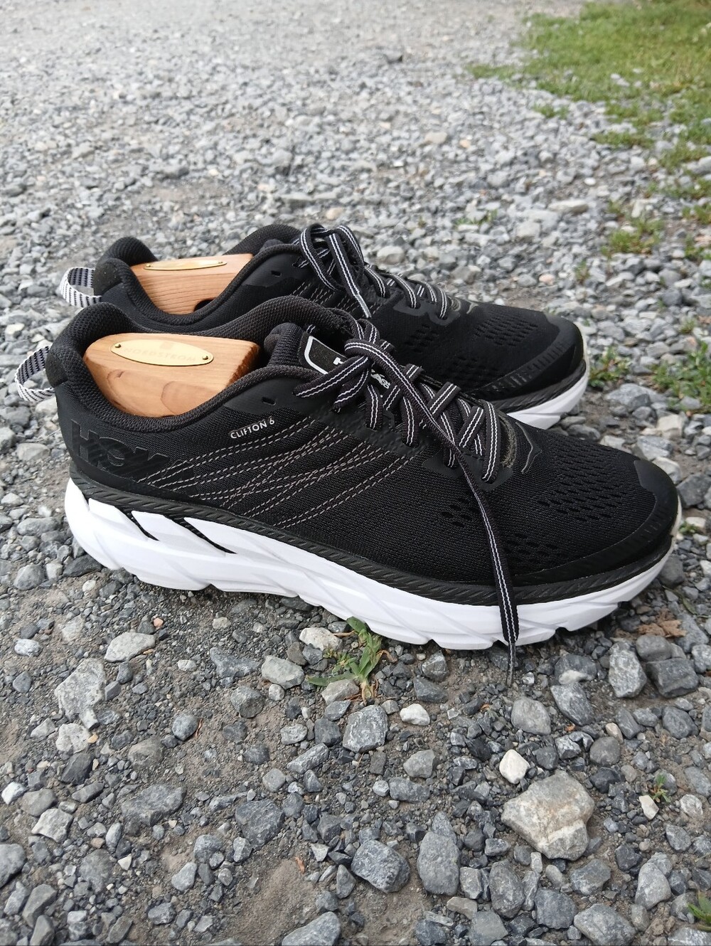 Last Call Hoka One Clifton 6 Comfort/Athletic Medical Field Shoes 7 for Women